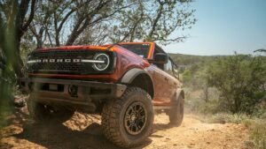Ridgetrack tire on Ford Bronco